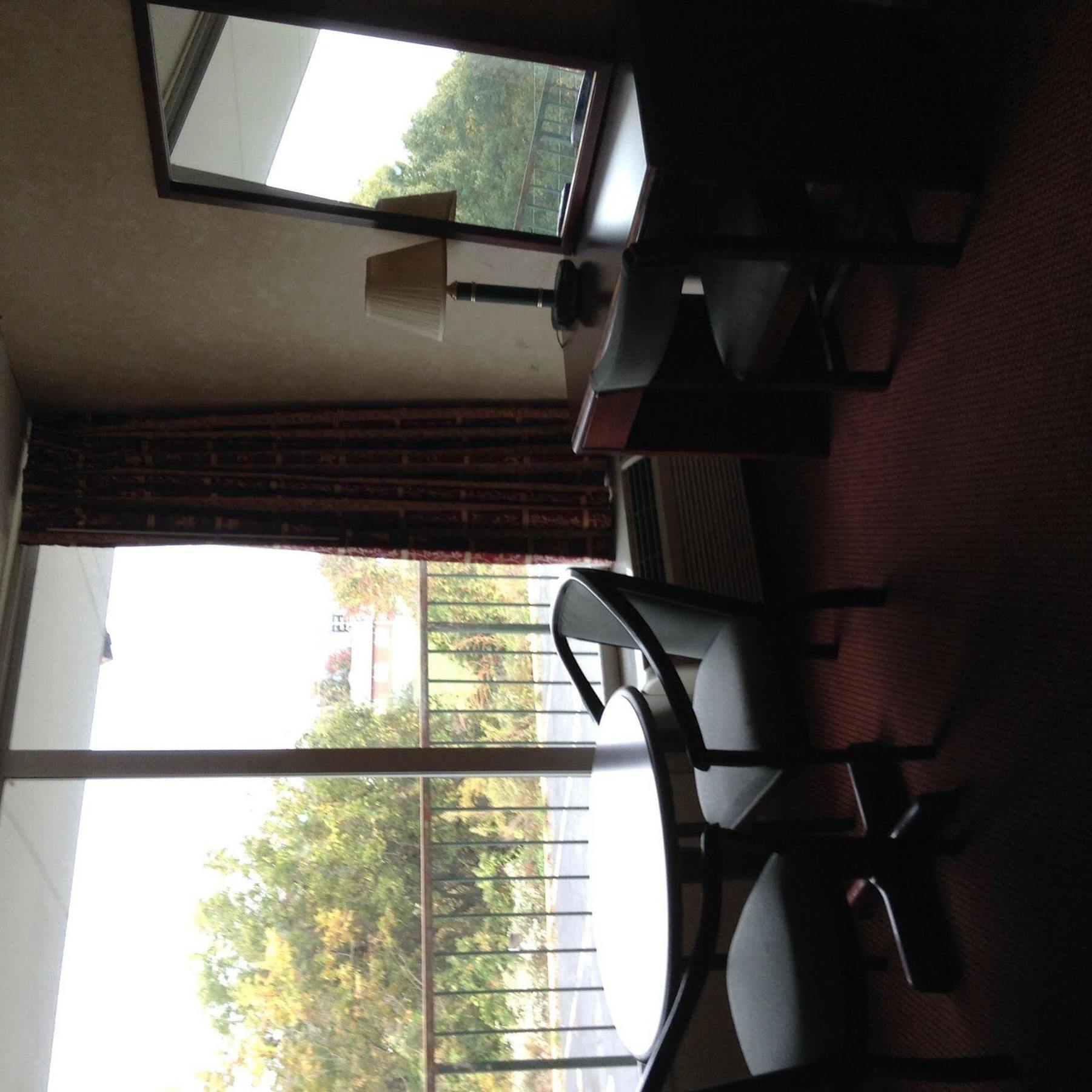 Hotel Quality & Cartersville